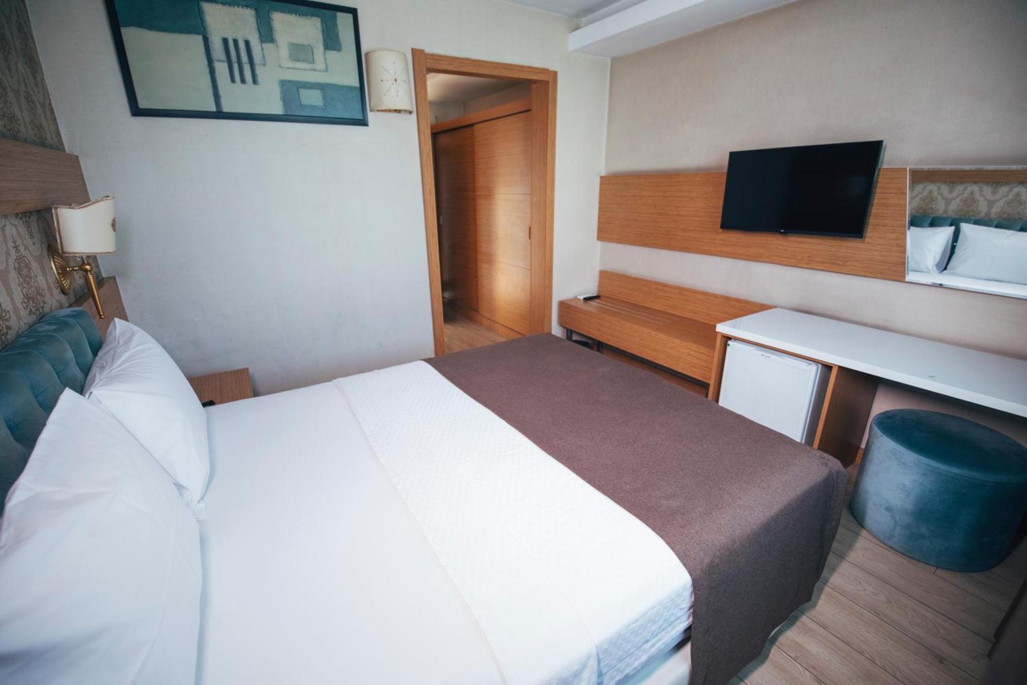 Royal Mersin Otel ภายนอก รูปภาพ