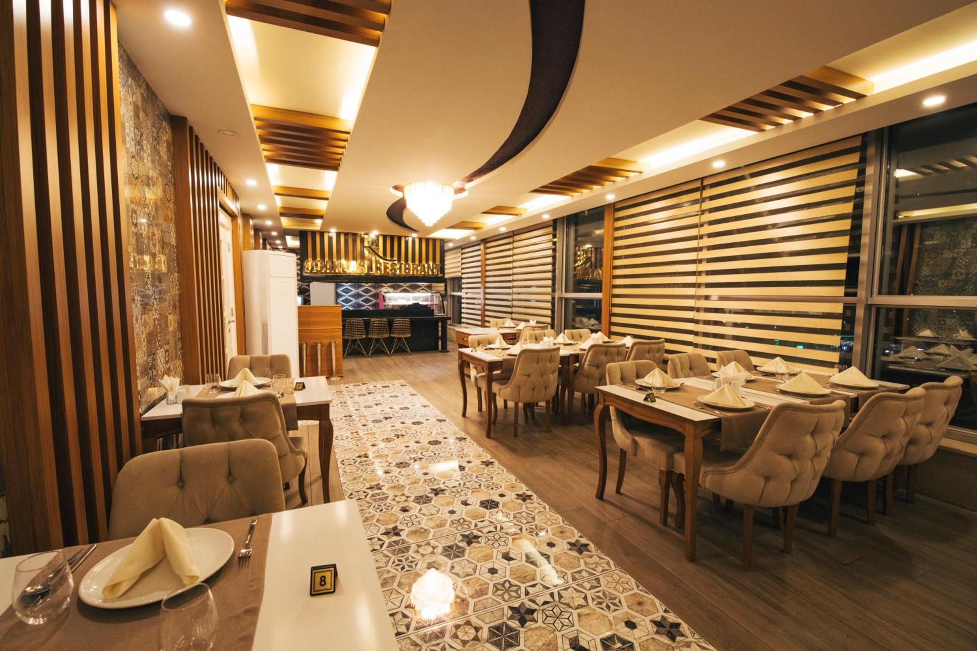 Royal Mersin Otel ภายนอก รูปภาพ